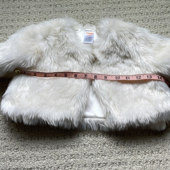 Gymboree Girls’ White Faux Fur Jacket Size 4-5 - Picture 8 of 9